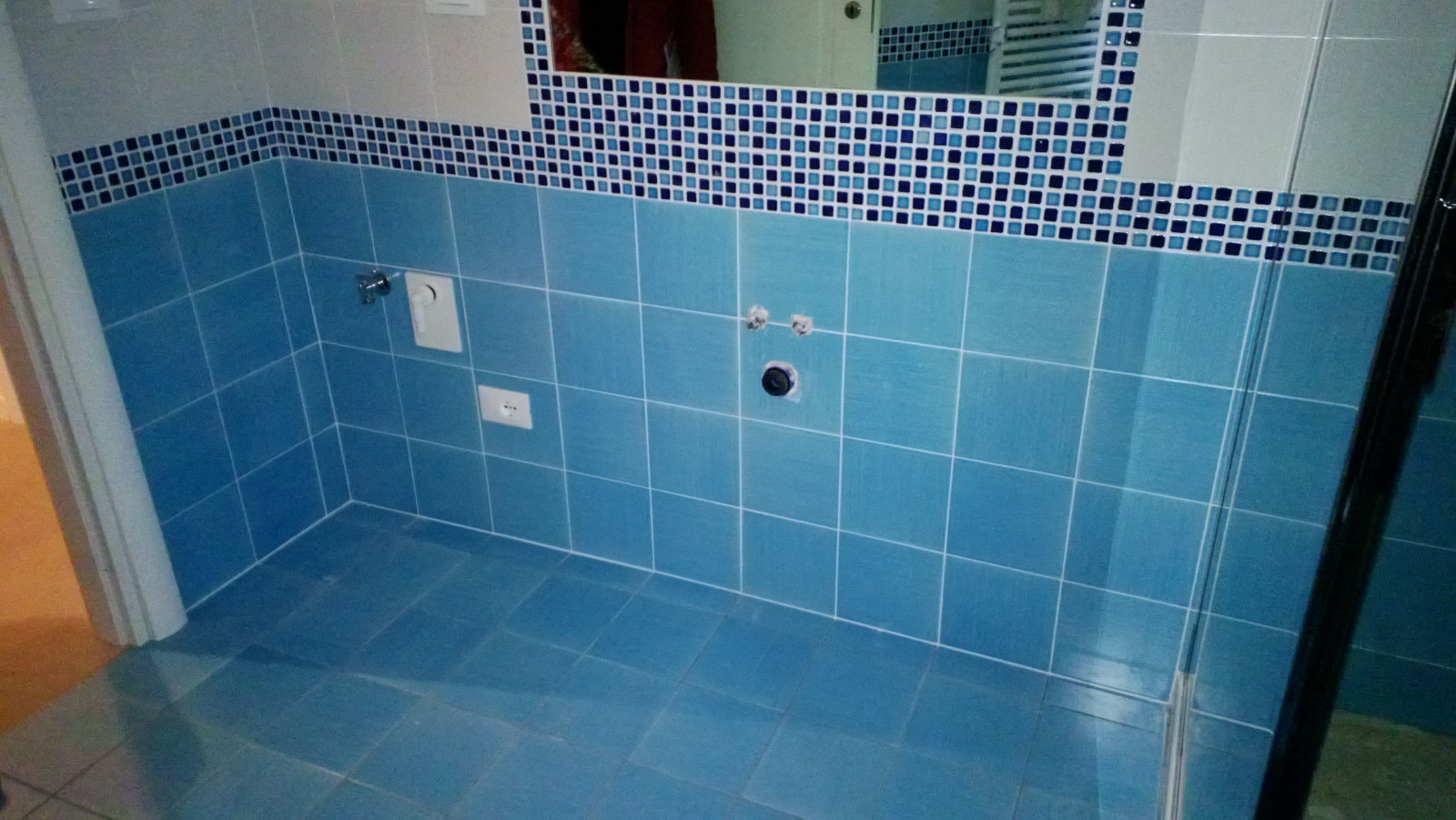 Bagni moderni mosaico azzurri. affordable piastrelle azzurro guarda ... Bagno mosaico azzurro